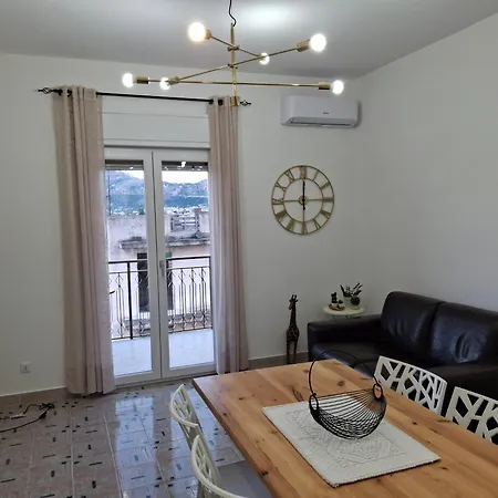Ricky House-2